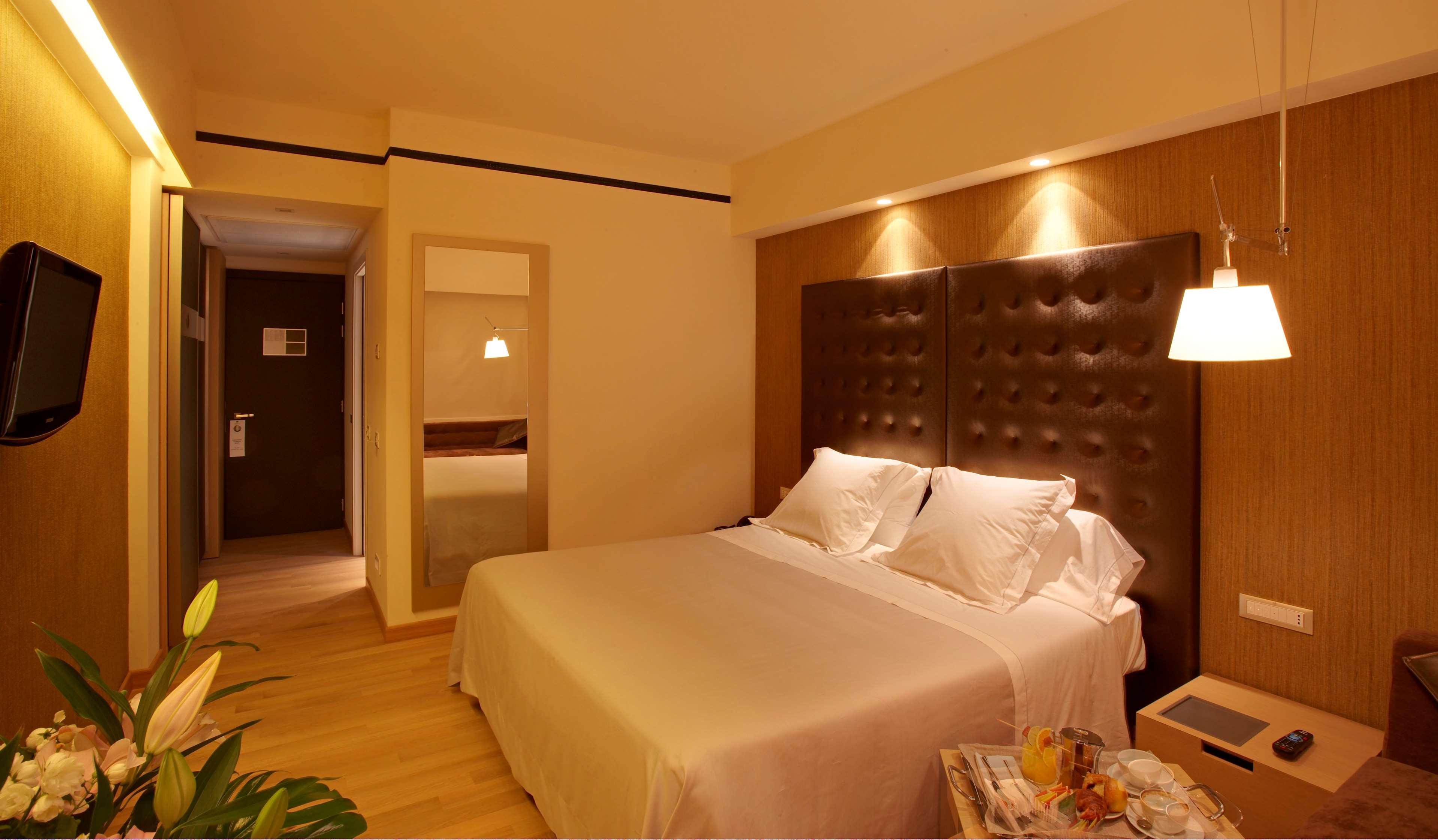 Best Western Plus Atrium Inn & Suites Clarksville Buitenkant foto