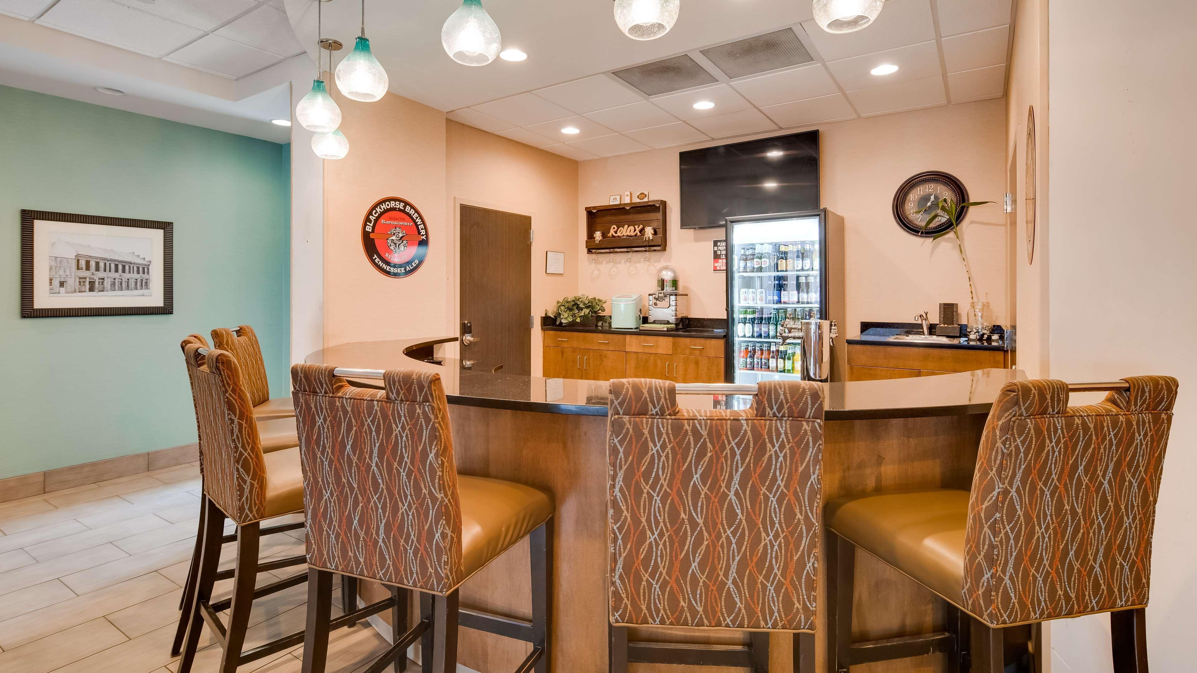 Best Western Plus Atrium Inn & Suites Clarksville Buitenkant foto